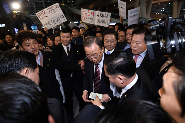 ▲반기문 전 유엔 사무총장의 귀국날 인천공항 풍경. ⓒ사진공동취재단