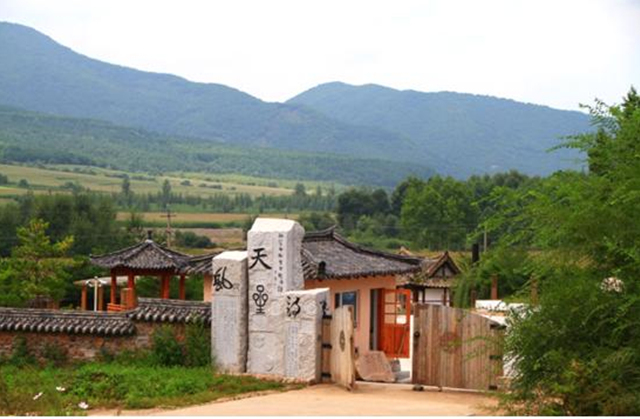 ▲명동촌에 남아 있는 윤동주 생가 Ⓒ간도답사학교