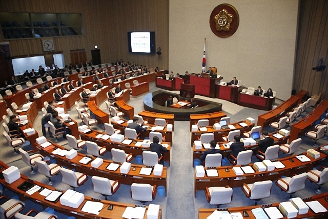 ▲ 여야가 지난 3월 30일 통과시킨 건강보험 부과체계 개편안으로 건강보험 재정이 적자가 나게 생겼다. ⓒ연합뉴스