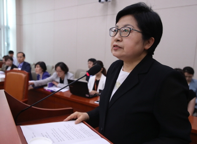 ▲ 정현백 여성가족부 장관 후보자가 4일 인사청문회에서 모두 발언을 하고 있다. ⓒ연합뉴스