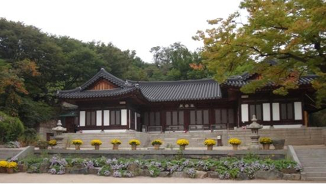 ▲요정이었던 대원각이 도심 속 사찰 실상사로 탈바꿈했다.ⓒ서울학교