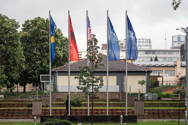 ▲ 코소보-알바니아-미국-EU-NATO 깃발. ⓒ이병한