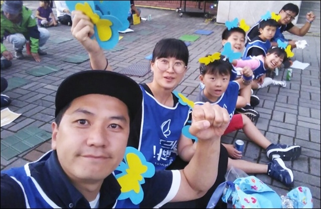 ▲ 지난 12일 안동MBC 앞 파업 문화제에 참석한 성주 주민들. ⓒ파란나비 원정대