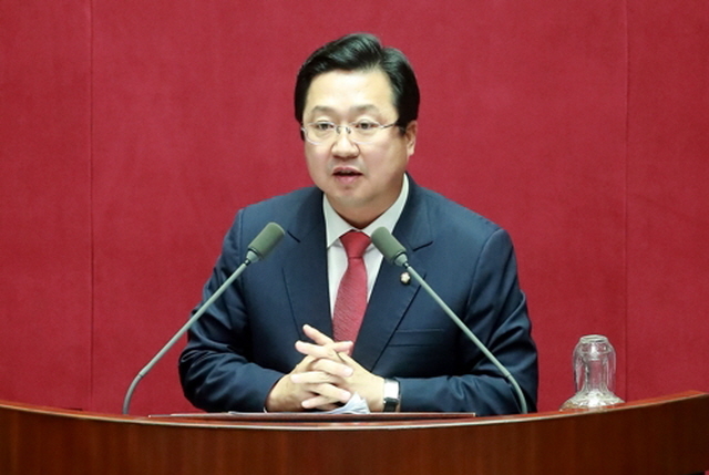 ▲ 자유한국당 이장우 의원이 13일 대정부질문을 하고 있다. ⓒ연합뉴스