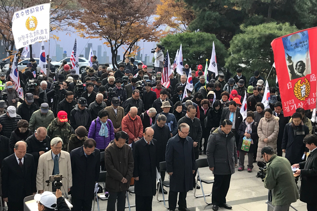 ▲박 전 대통령 탄생 100주년 기념 동상 기증식이 열렸다. ⓒ프레시안(이대희)