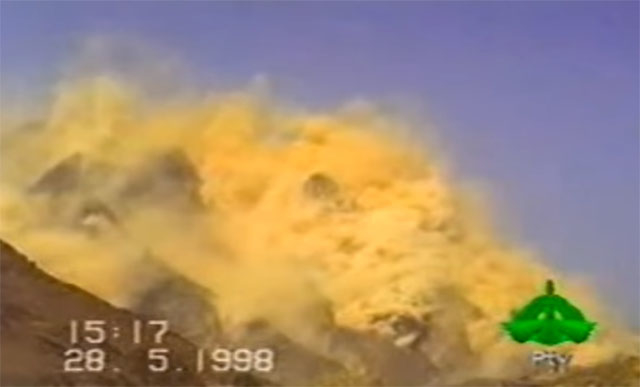 ▲ 지난 1998년 5월 28일에 일어난 파키스탄의 핵실험 ⓒ파키스탄 TV 방송 갈무리
