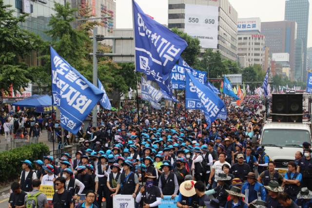 ▲ 현대차 노사가 지난 10일 울산공장 아반떼룸에서 가진 40차 본교섭에서 2차 잠정합의안을 도출했다. ⓒ전국금속노조현대차지부