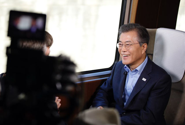 ▲ 미 NBC 방송과 인터뷰하고 있는 문재인 대통령 ⓒ청와대
