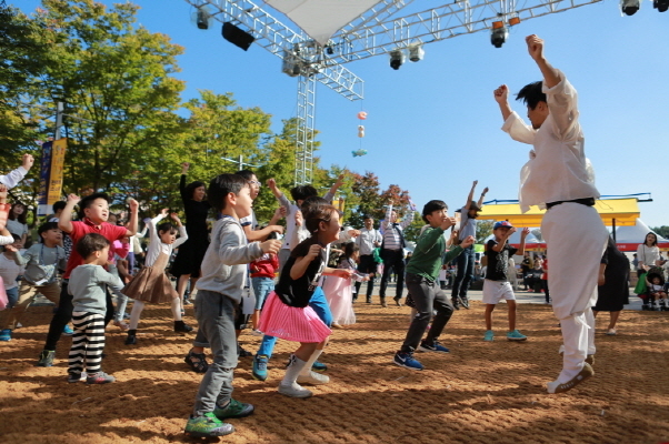 리듬&플레이존에서 함께하는 아이들 ⓒ전주세계소리축제