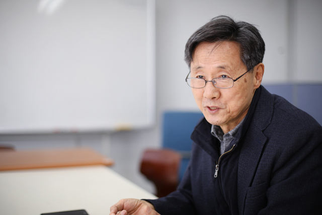 ▲ 강내희 지식순환협동조합 대안대학 학장. ⓒ프레시안(최형락)