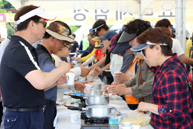 ▲‘제21회 인제 용대리 황태축제’가 서울-양양 간 고속도로 개통이후 최대인파가 축제장을 다녀가며 성황리에 막을 내렸다. ⓒ인제군
