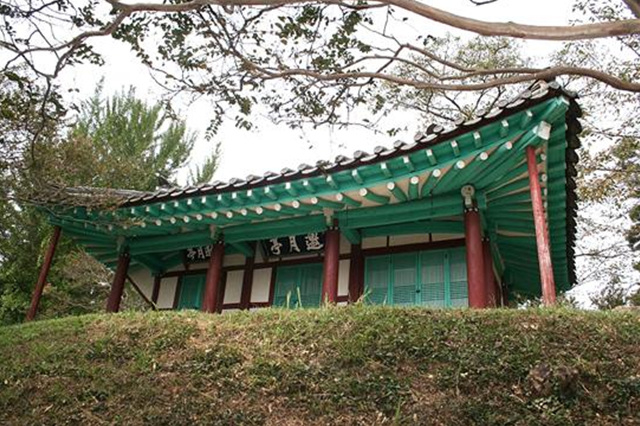 ▲황룡강과 마주한 요월정에 올라서면 그 경치가 ‘조선 제일’임을 실감케 한다.Ⓒ장성군