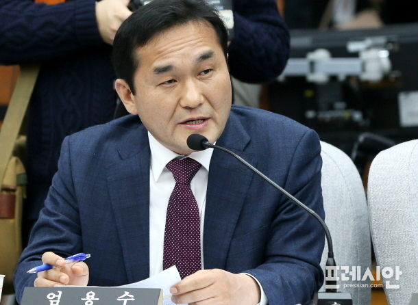 ▲ 자유한국당 (경남 밀양·의령·함안·창녕) 국회의원 ⓒ프레시안 이철우