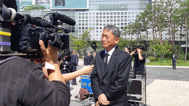 ▲인터뷰 중인 김민식 <mbc> PD ⓒ프레시안(조성은)