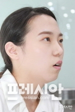 ▲성매매의 가부장적 권력구조를 주제로 한 시각예술 작업에 전념해 온 정유승 작가 ⓒ프레시안(박호재)