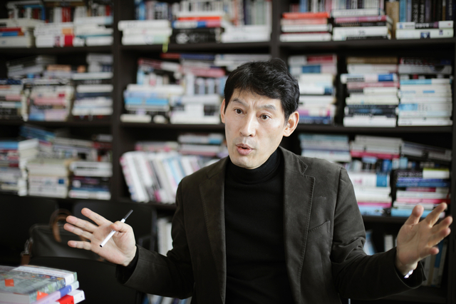 ▲ 박성민 대표는 문재인 정부 초기 통치연합 실패에 따른 촛불 제도화의 실패를 전략적 패착이라고 했다. ⓒ프레시안(최형락)