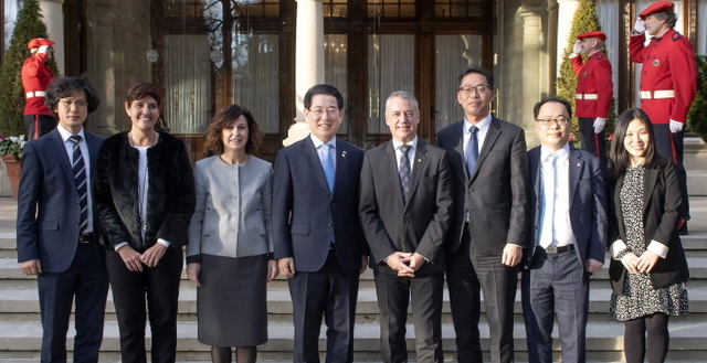 ▲김영록 전남지사가 스페인 바스크서 이니고 우루꾸유 주지사와 COP28 유치를 논의했다ⓒ전남도청