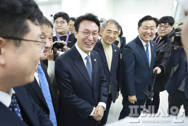 "청년을 K-푸드 세계화의 주역으로"...정부·전북도 '청년식품기업 육성... - 뉴스 썸네일 이미지