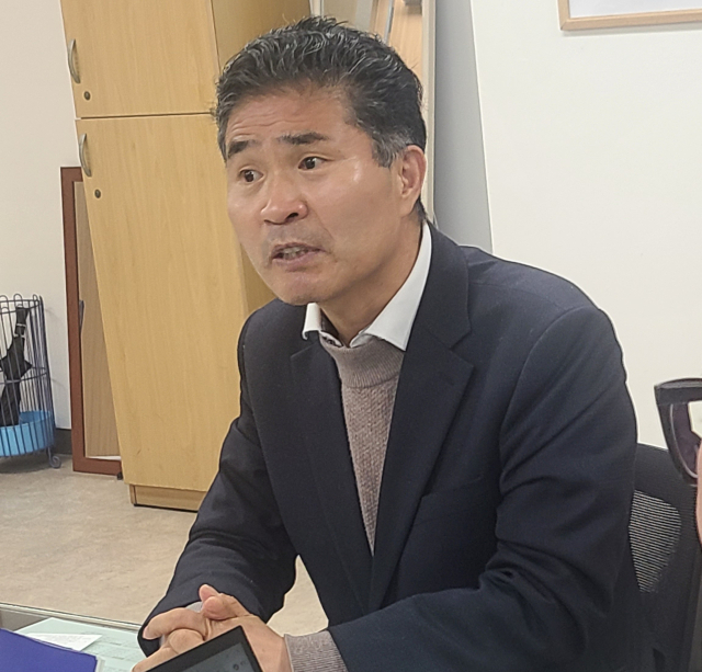 "무지개 쫓아다니다 집토끼 다 죽어간다"...김관영 도정 '우회 조준' 한 ... - 뉴스 썸네일 이미지