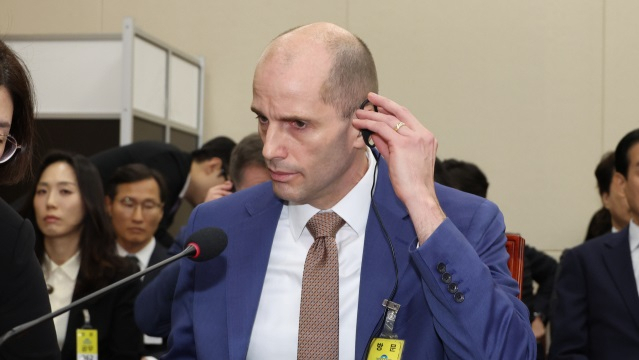 쿠팡 로저스 관련 뉴스 - 쿠팡 로저스, 여전한 '공격적 태도'…사과 요구에 "허위정보 퍼지고 있다" 불응