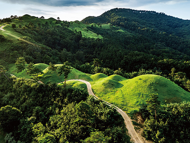 일본에 수 억원 상당의 문화재 팔아 넘긴 가야 무덤 도굴꾼들 - 뉴스 썸네일 이미지